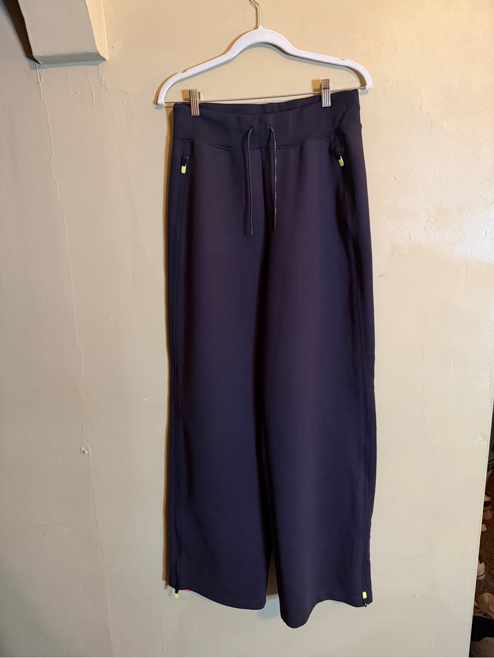 Nike Sportswear Tech Pack Fleece Pants — M Tall